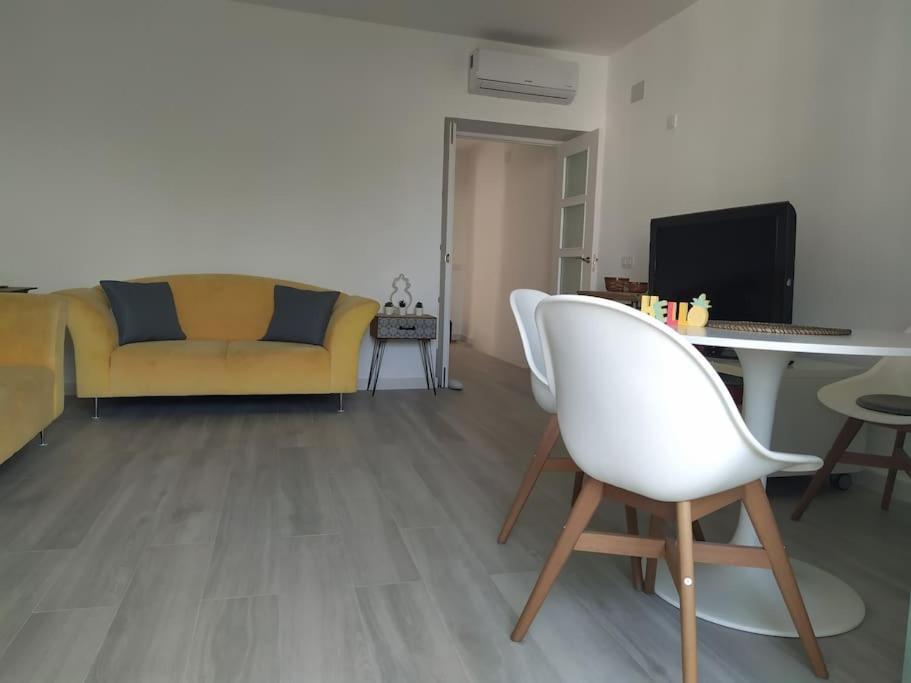 Espectacular Piso En La Misma Plaza Del Mentidero. Apartment Cadiz Bagian luar foto